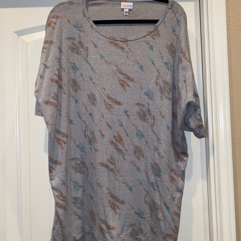 LuLaRoe Irma Tunic Top  Gray Western  Arrows Vintage Wash Women’s Size XL T1